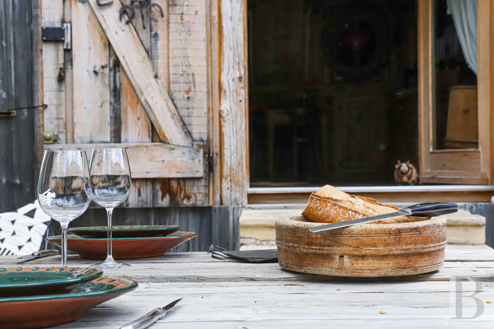 A traditional chalet barn surrounded by alpine pastures in Haute-Savoie, not far from Morzine - photo  n°39